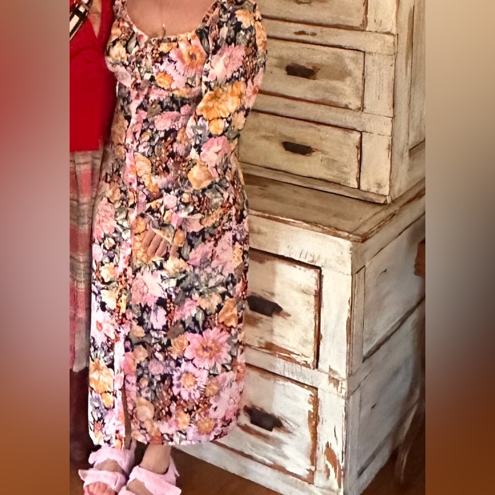 MISGUIDED FLORAL TEA-PARTY DRESS - Picture 4 of 6